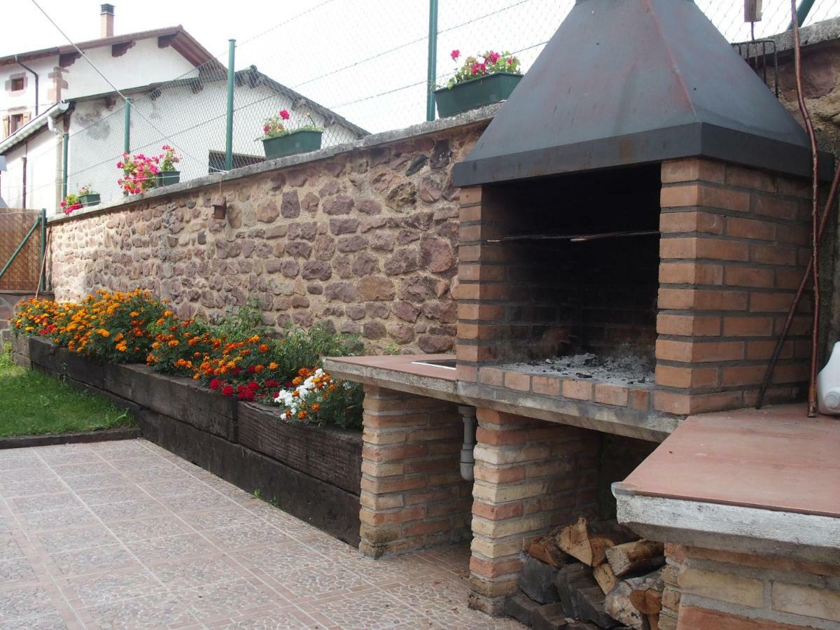 Casa Rural Txolinenea Guest House Lantz Exterior photo
